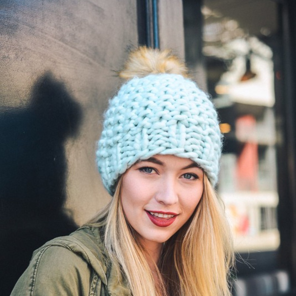 chunky Knit Pom fall winter Beanie - Picture 9 of 11